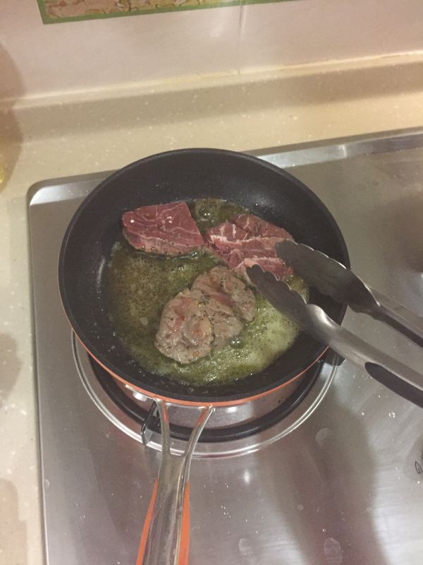 香煎黑胡椒牛排