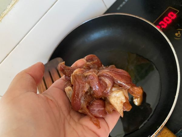 娃娃菜木耳炒肉