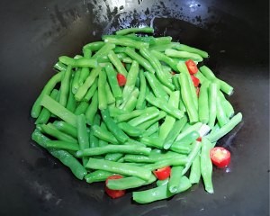 健康养生佳品干煸四季豆的做法