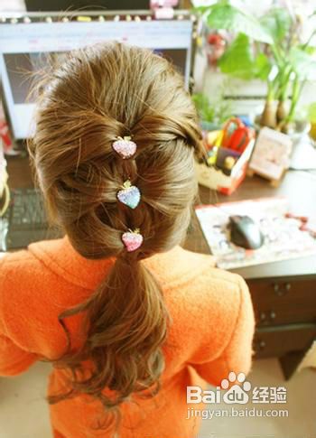 模特教授名媛发型扎法步骤为你解烦恼