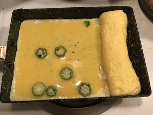 养生食补秋葵厚蛋烧的做法