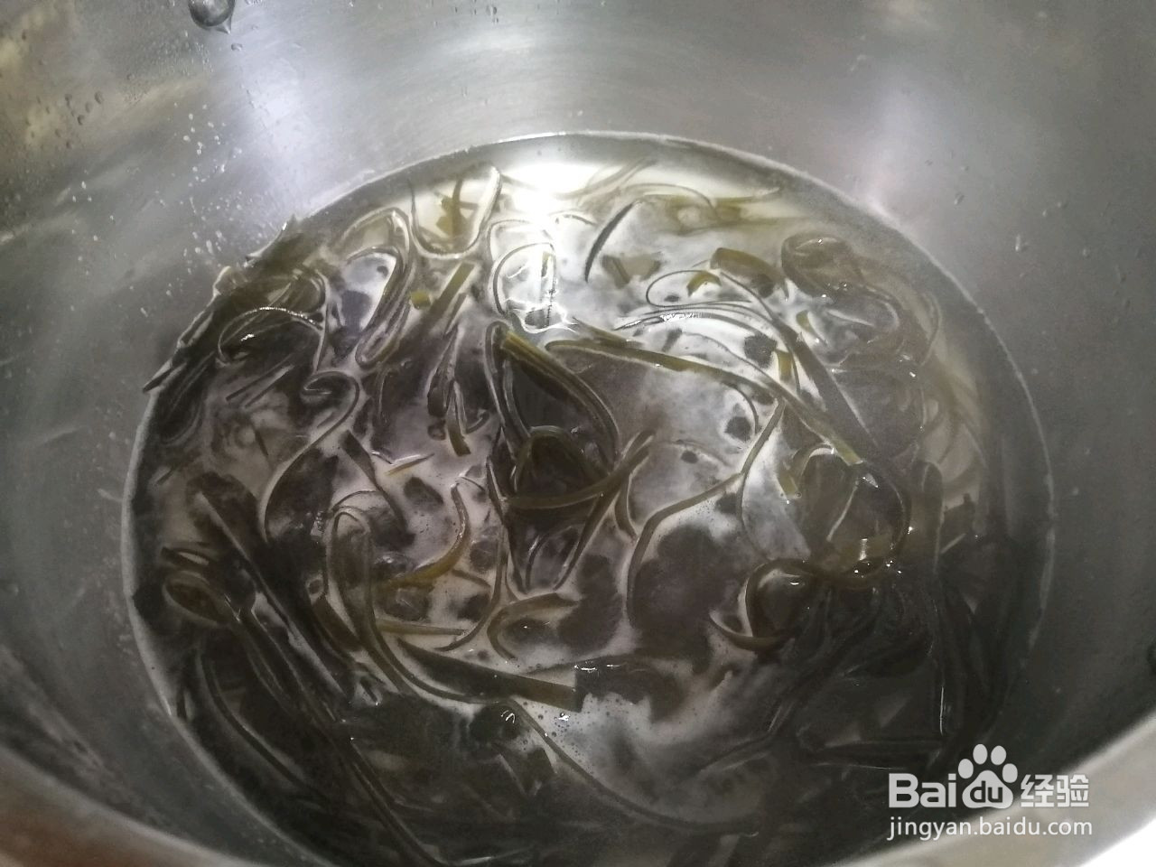 香辣咸鲜的凉拌海带丝的做法