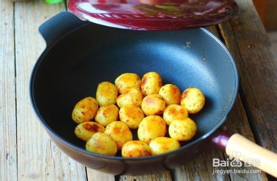 煎椒盐孜然土豆的做法