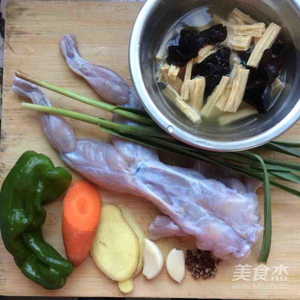 香炒牛蛙的做法