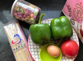 西红柿鸡蛋炒面的做法