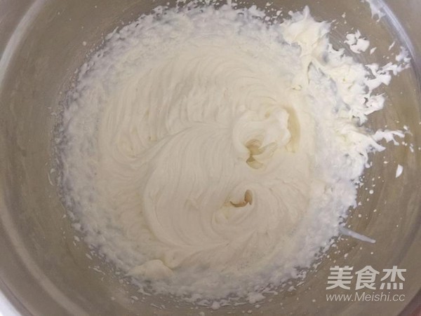 奶香淋酱冰淇淋