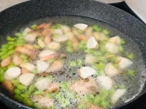 怎么做芋艿毛豆河虾汤