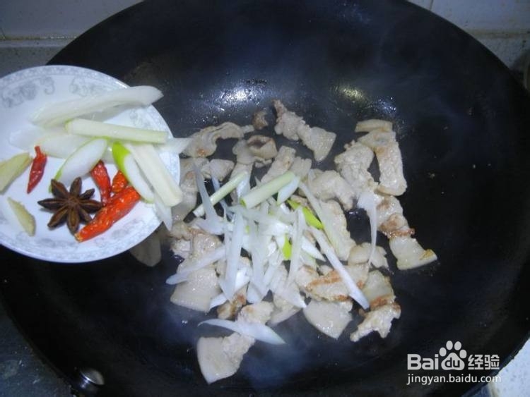 这样做出来的干锅花菜会有肉香味