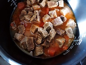 牛肉西红柿炖土豆家常