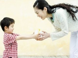 如何教育孩子孝敬长辈