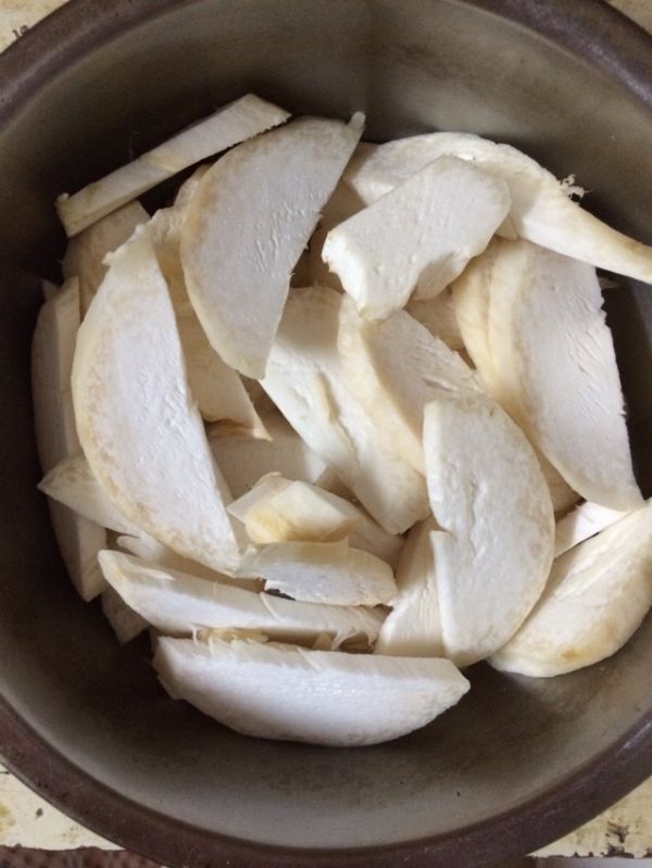 杏鲍菇黑椒炒肉