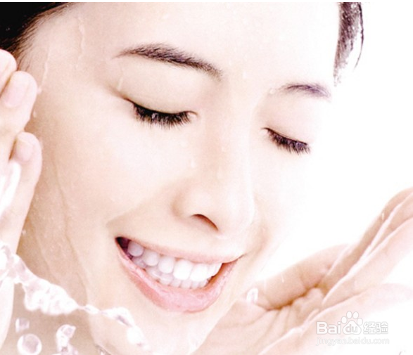 秋天到了，爱美的女生该如何保养呢？