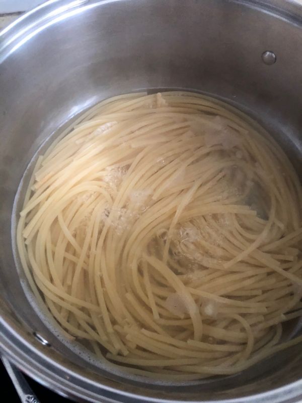 芝士鸡肉焗意粉