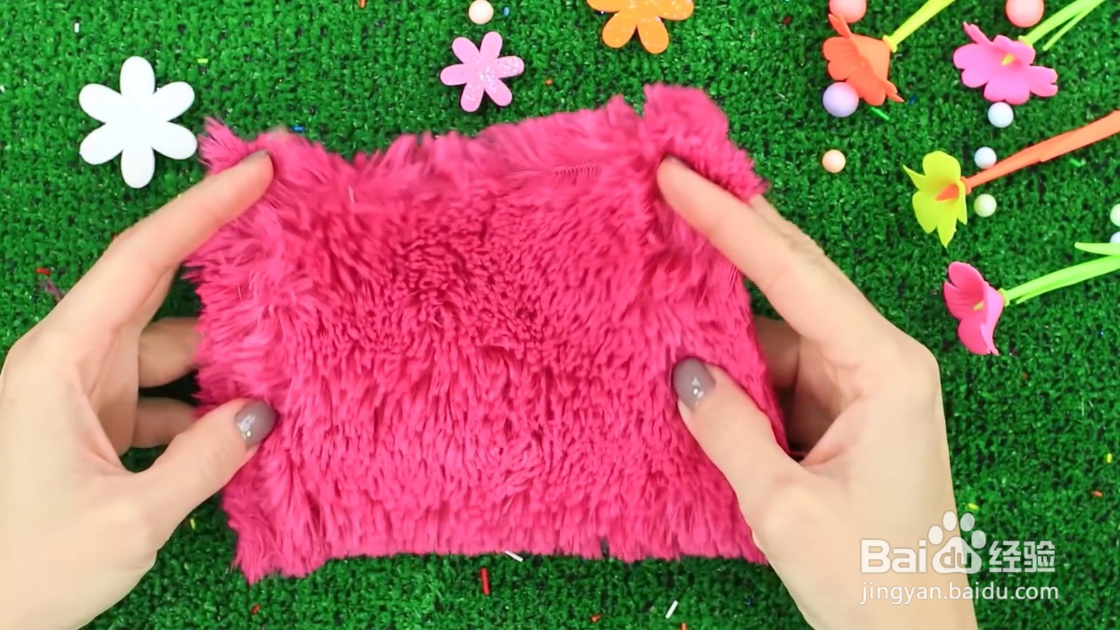 怎样制作毛绒植物花盆装饰品