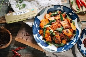超级下饭的土豆红烧肉