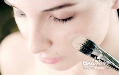 4个彩妆小技巧