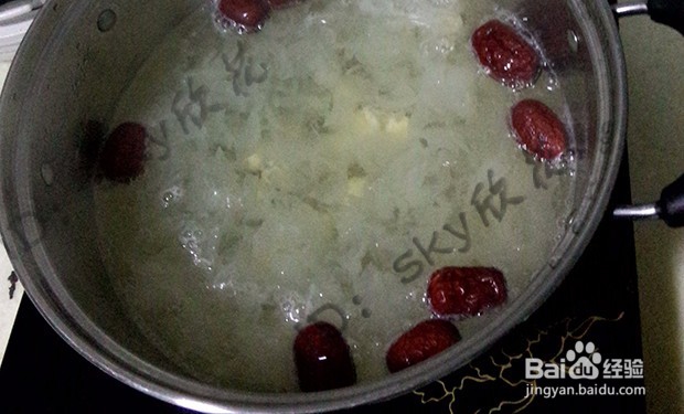 甜品——银耳莲子红枣粥