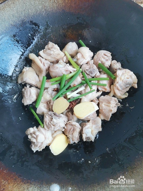 蚝油鸡块烧香菇的做法