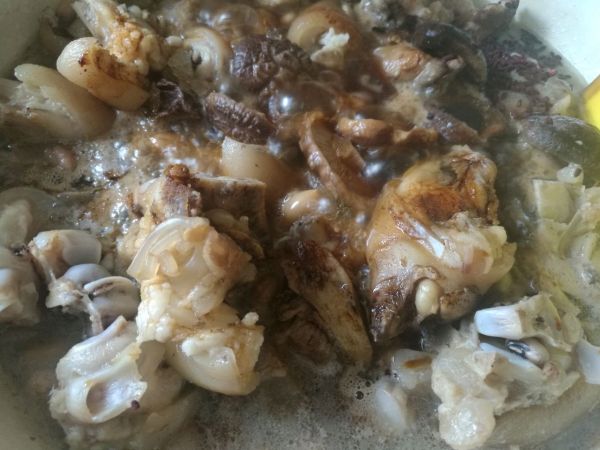 话梅花生炆猪蹄