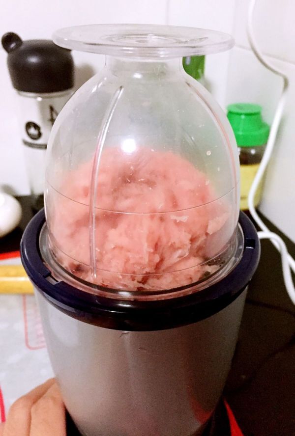 酥皮榨菜鲜肉月饼