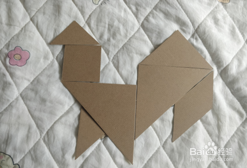 用七巧板怎么拼一只大公鸡呢?