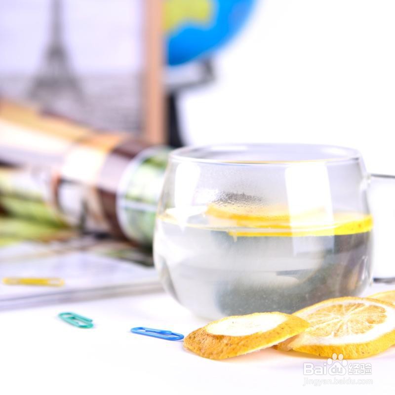 柠檬可以用热水泡么