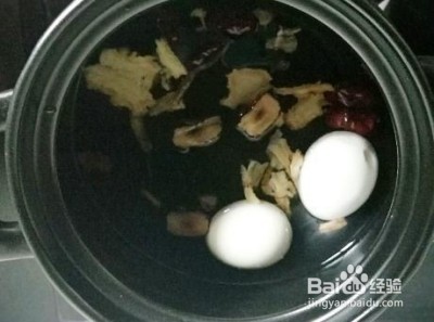 如何制作当归鸡蛋红糖水