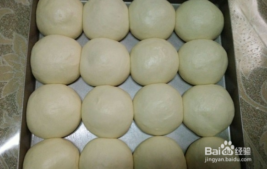 如何制作一次性发酵淡奶油小餐包