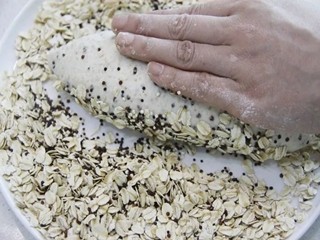 藜麦粗粮面包怎么做