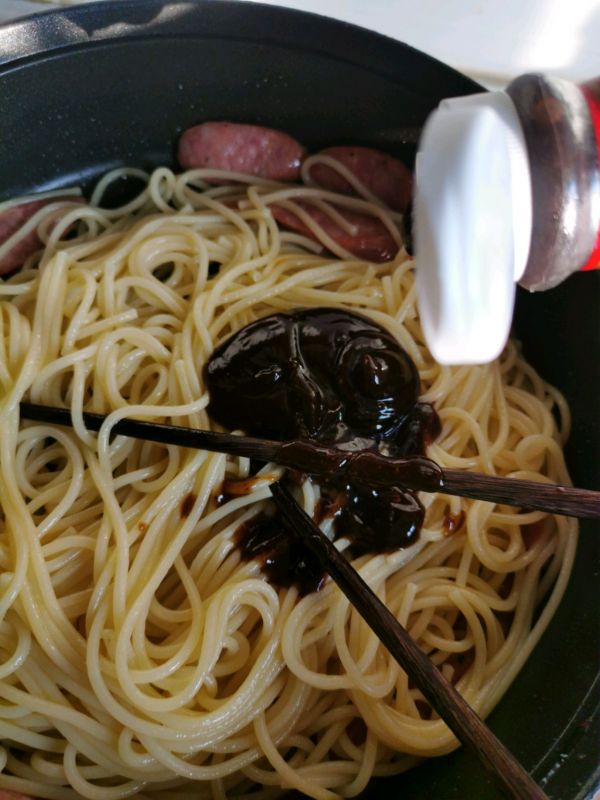 牛肉肠黑椒意面