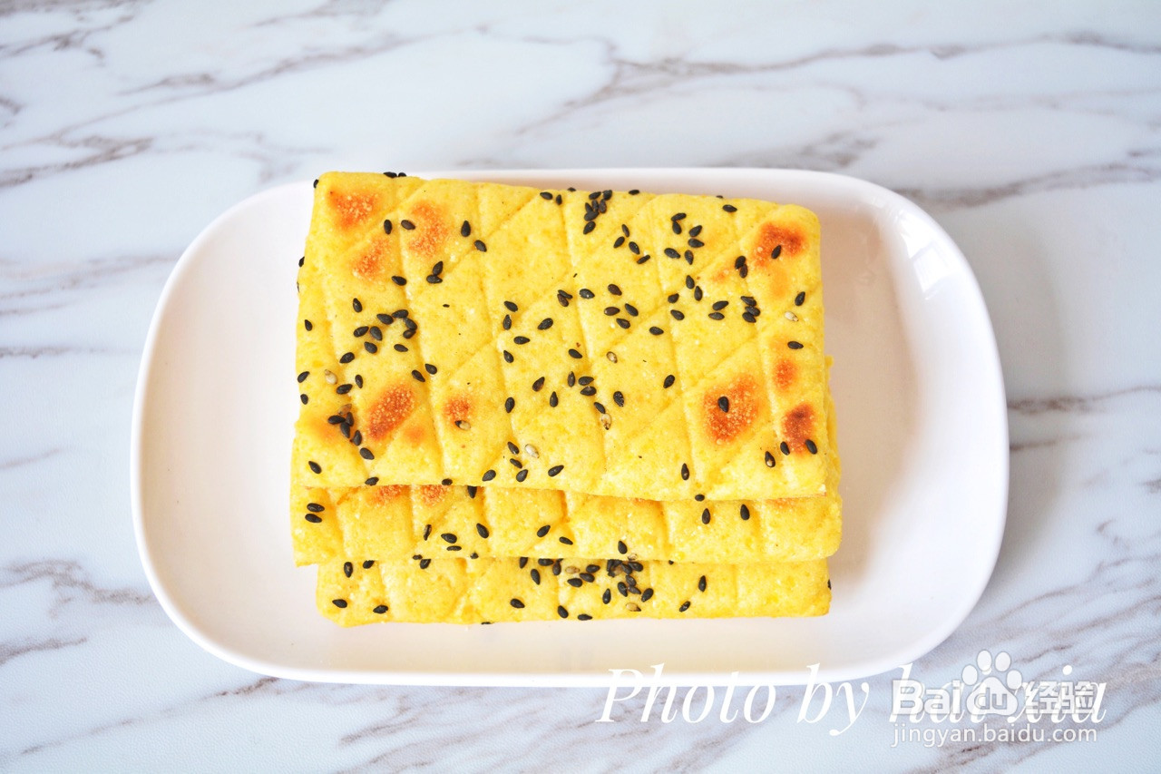 奶香玉米面饼的做法