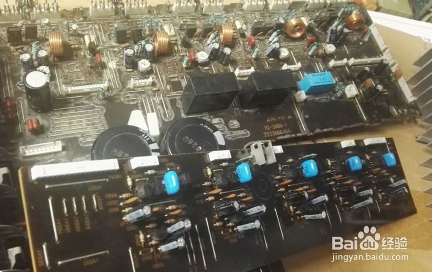 天龙AV功放AVR-2220开机数秒自保检修