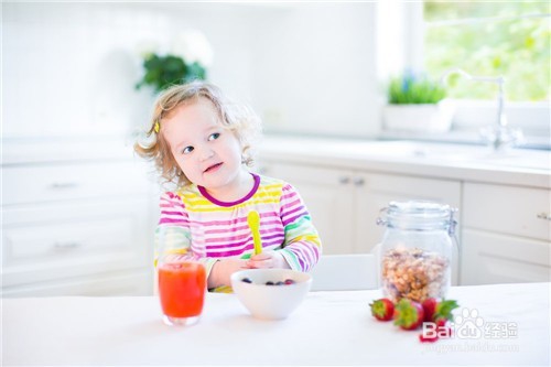 怎样科学地帮孩子养牙护牙