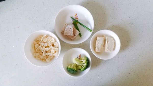 蔬菜豆腐蝴蝶面