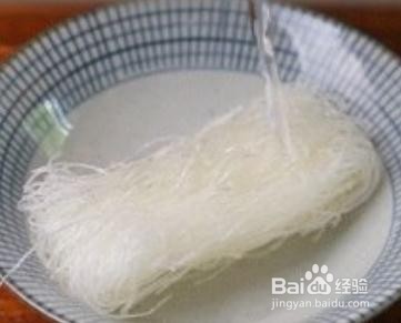 酸辣米线的制作方法