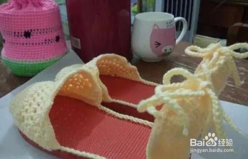 钩针编织凉拖鞋的教程
