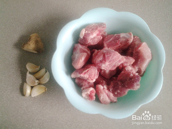 烧制糖醋排骨的做法