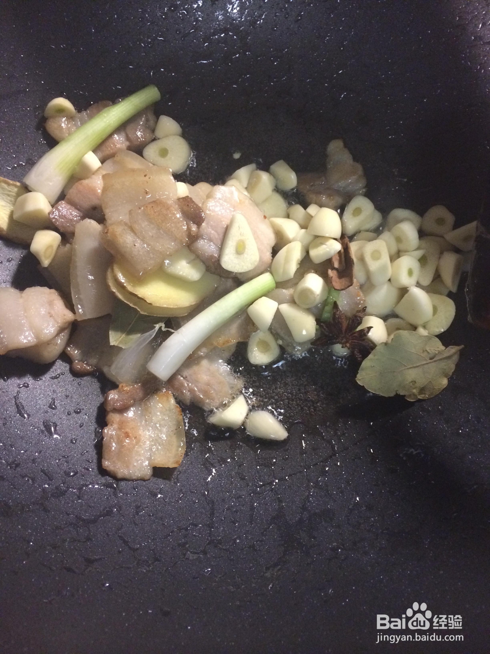 好想大快朵颐的五花肉豆角土豆焖面