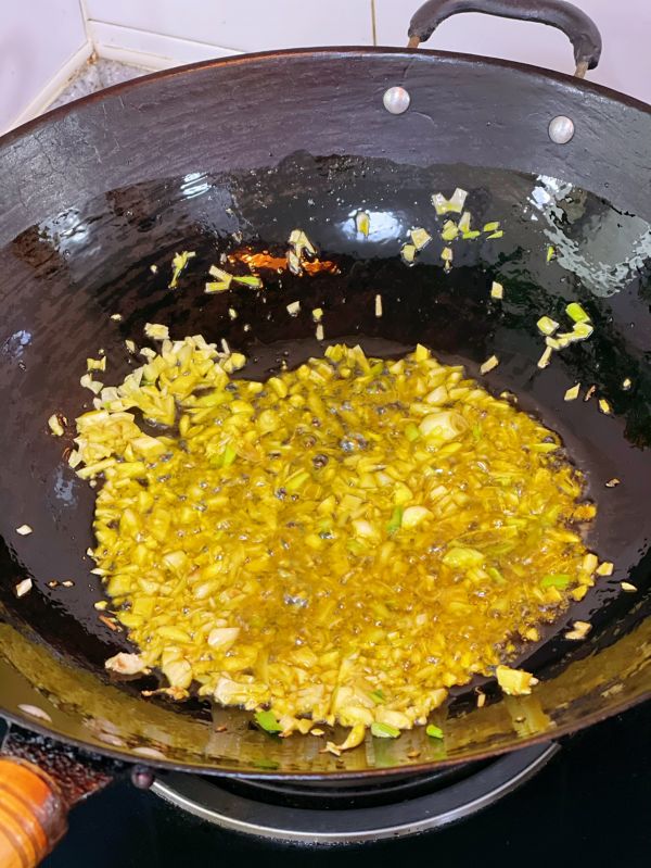 豆瓣青椒炒肉丝
