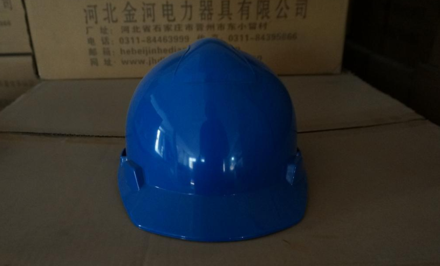蓝色安全帽是什么人戴的