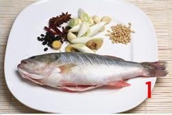 家常美食:红烧鲈鱼