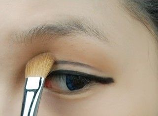 单眼皮怎么画眼妆