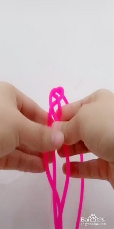 不剪又不卷,怎么才能使一根绳子变短呢