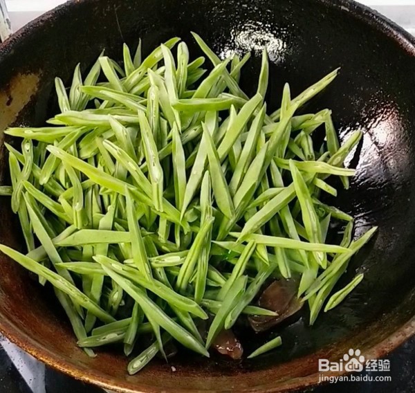 腊肠炒四季豆