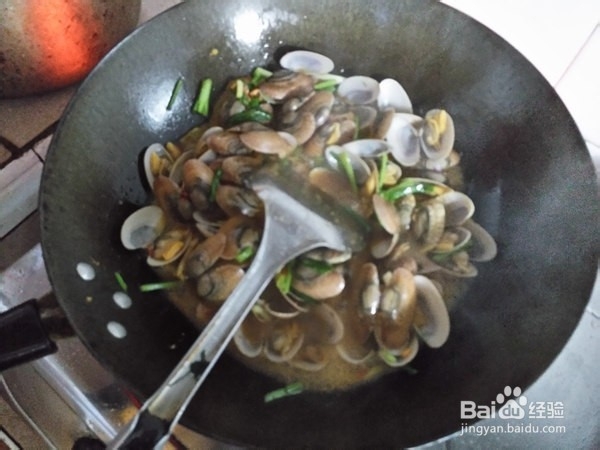 简单制作葱姜炒花甲？