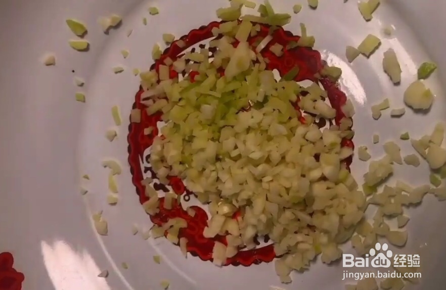 怎样炒好吃的辣味莲藕?