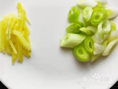 家庭版芹菜炒山药的教程