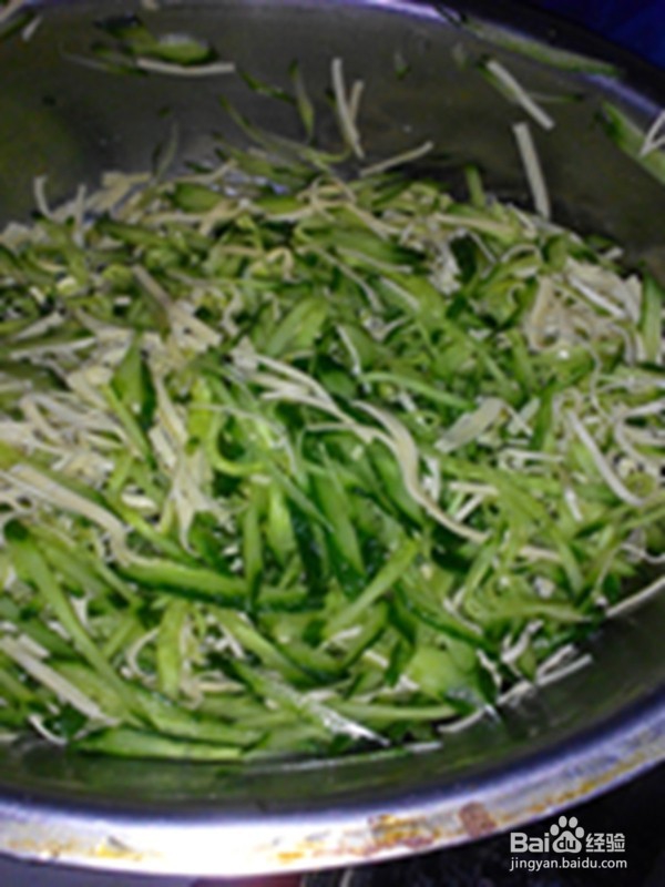 干豆腐黄瓜蒜蓉拌菜