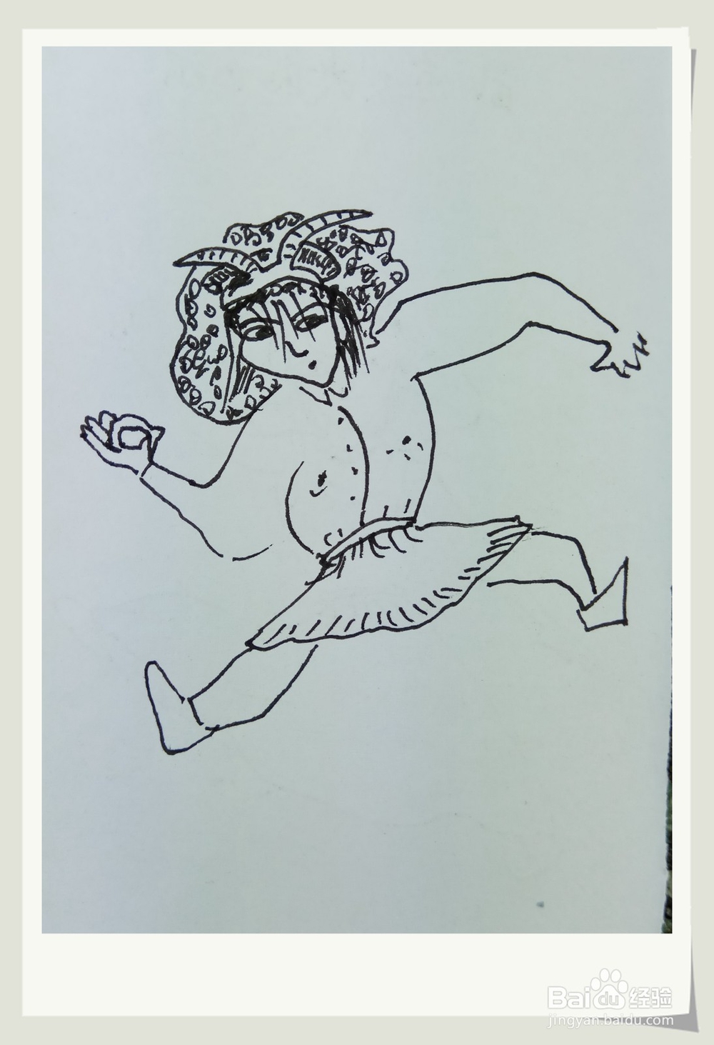怎样画钢笔画“带小羊发夹的女孩”？