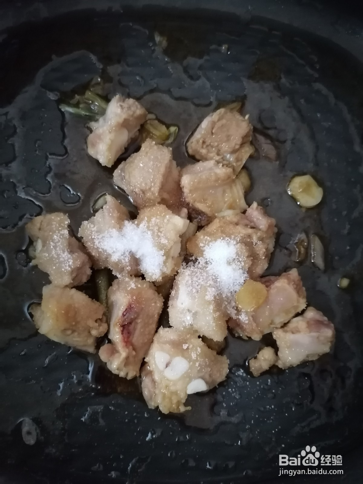 酸甜酱味排骨的做法